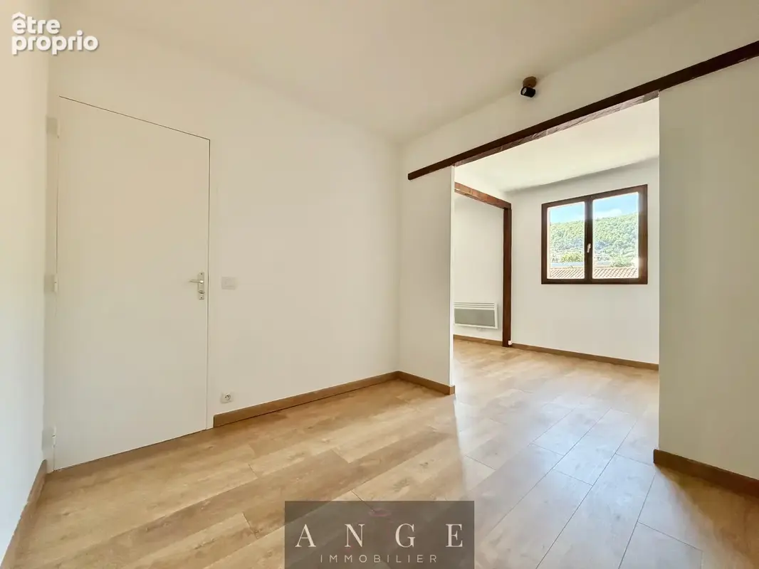 Appartement t2 - 34m2 - dernier etage -centre ville - la farlede - photo 8
