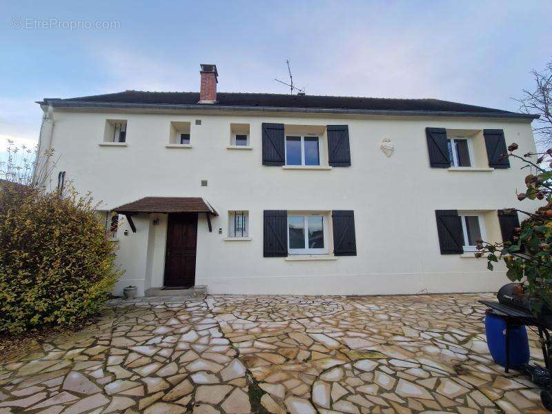 Appartement à PLAILLY