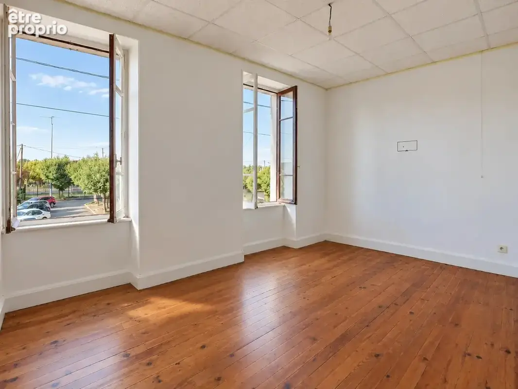 Ancienne discothèque à réinventer – Grande salle de 255 m², appartement et jardin à Varennes-sur-Allier - photo 7