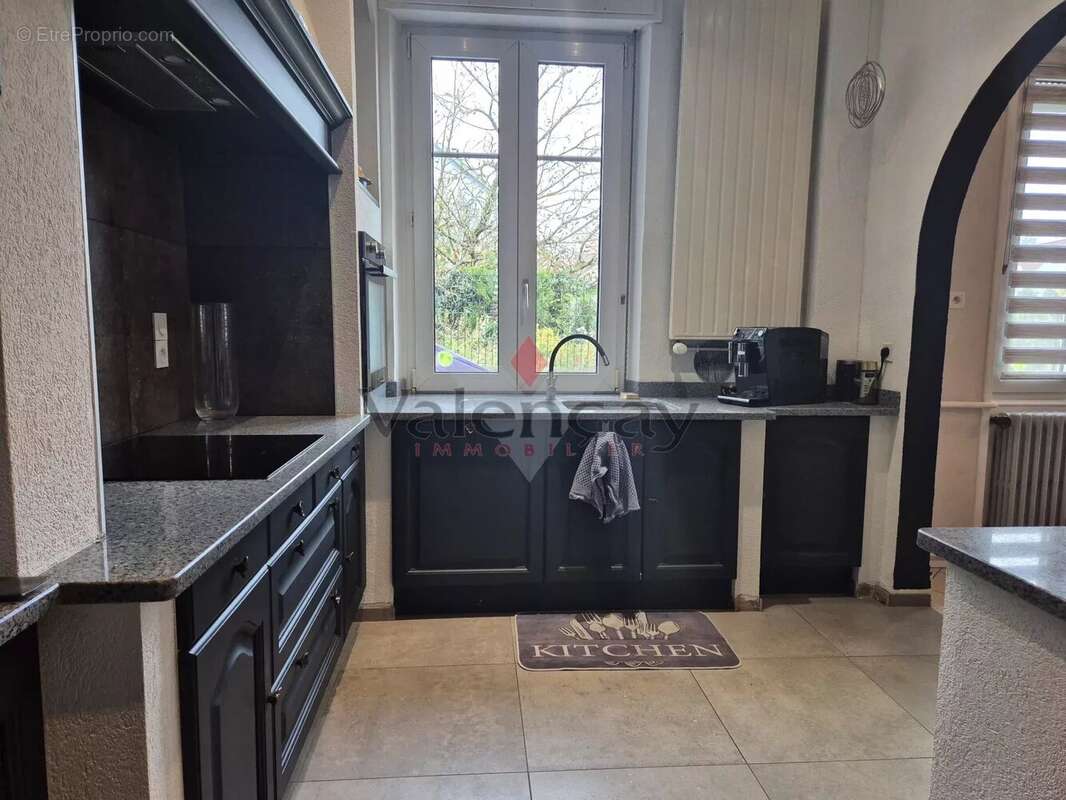 Maison à MONTREUX-VIEUX