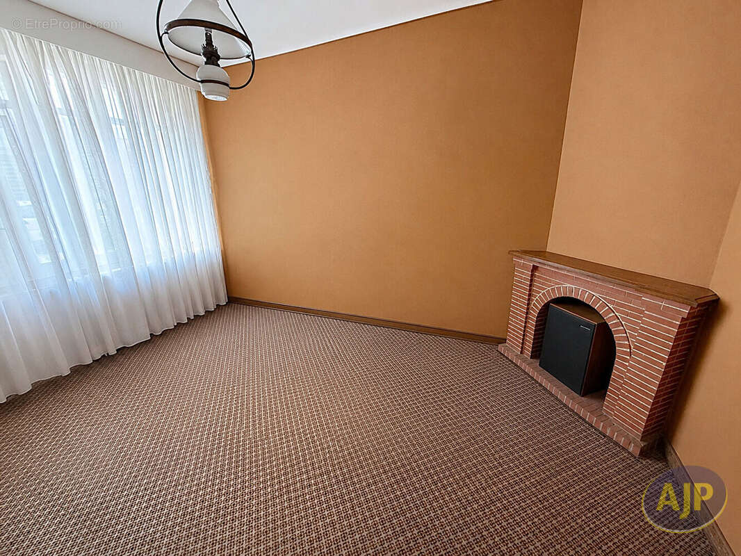 Grande maison familiale avec local transformable - photo 4