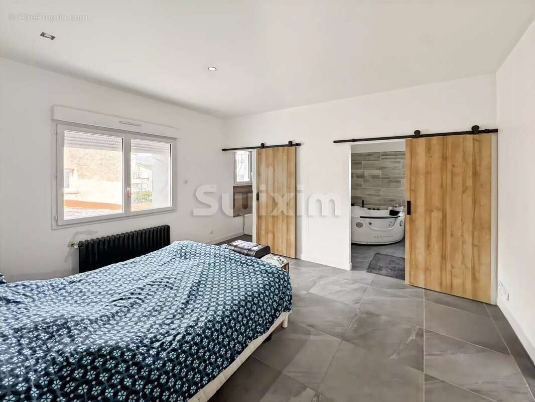 Maison à MONTELIMAR