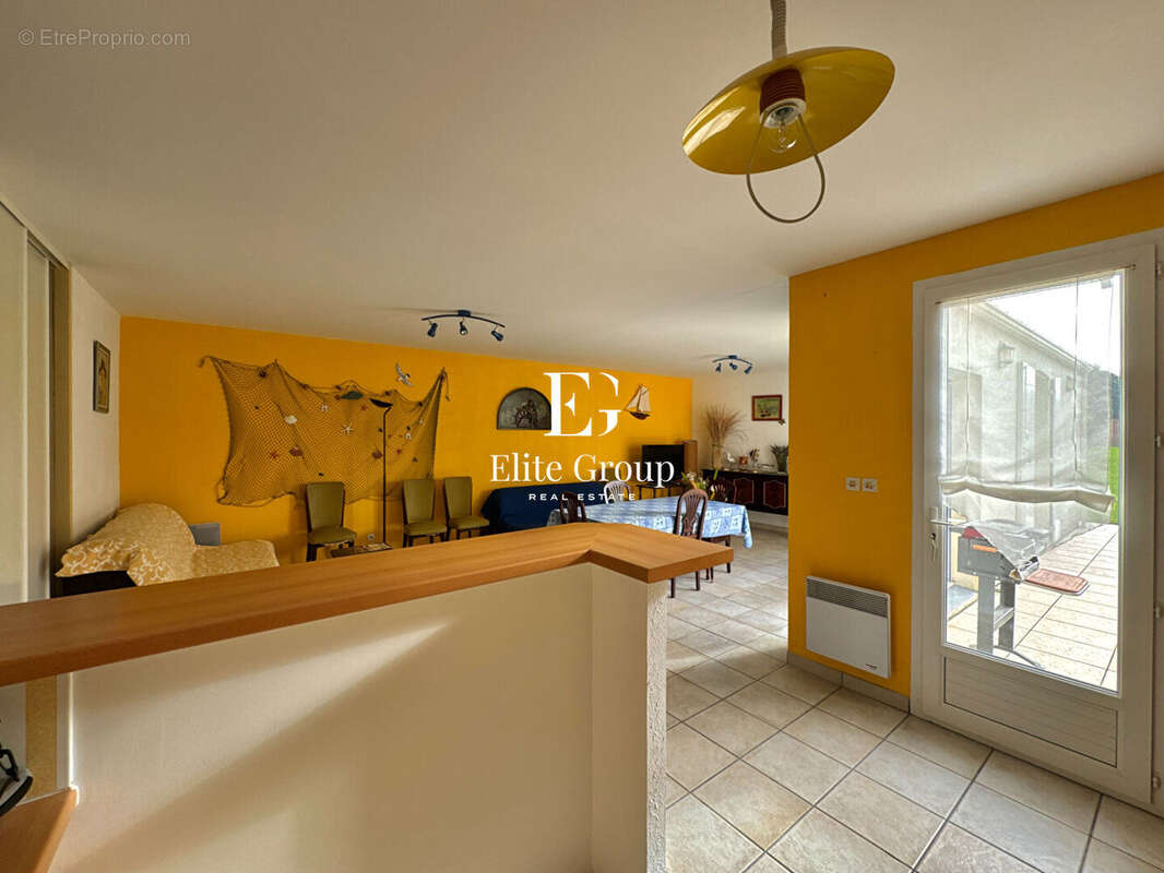 Maison à PORT-DES-BARQUES