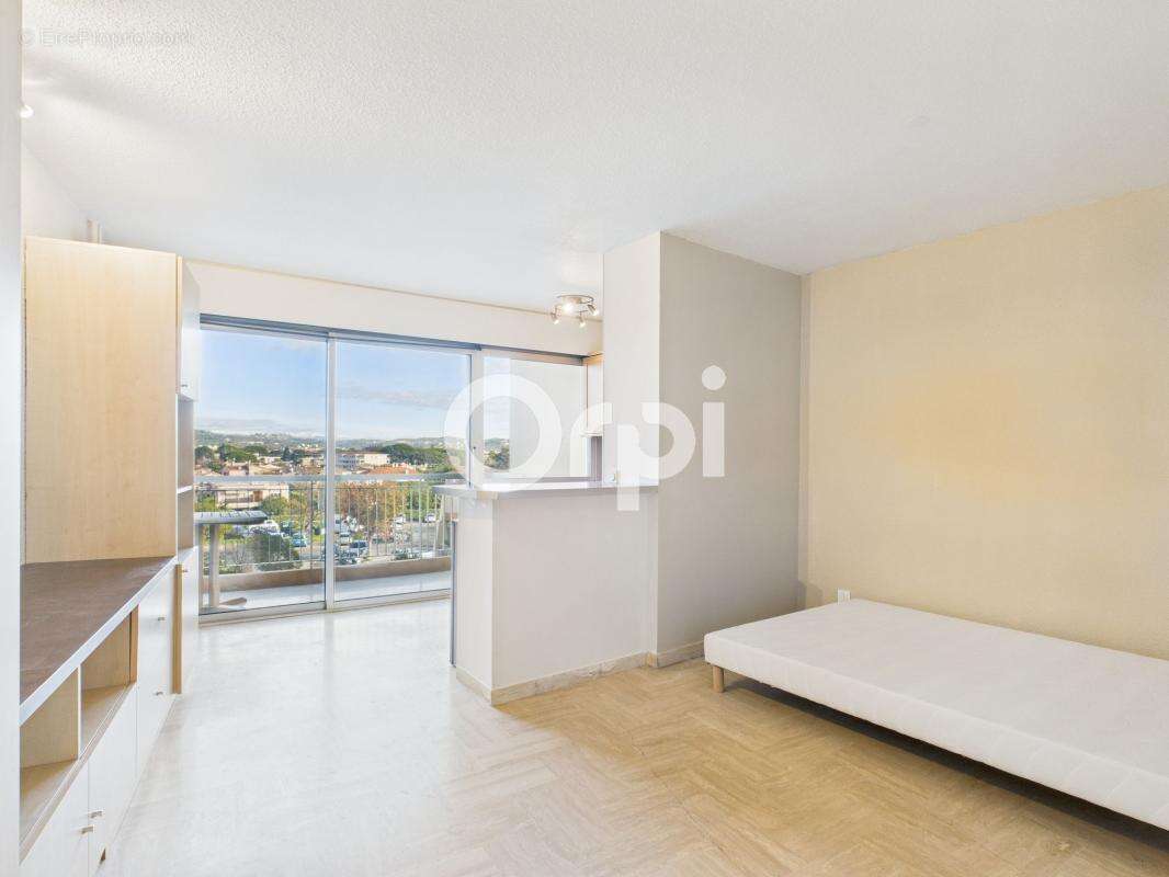 Appartement à MANDELIEU-LA-NAPOULE