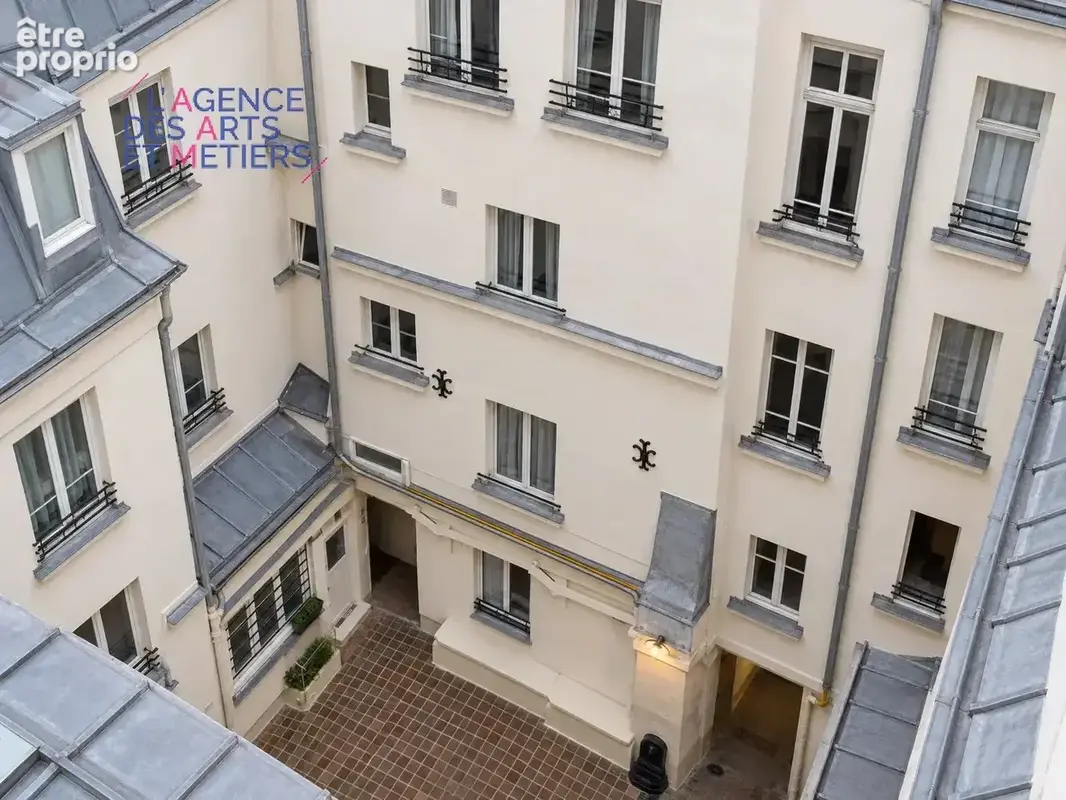Rue Notre Dame de Nazareth - photo 13