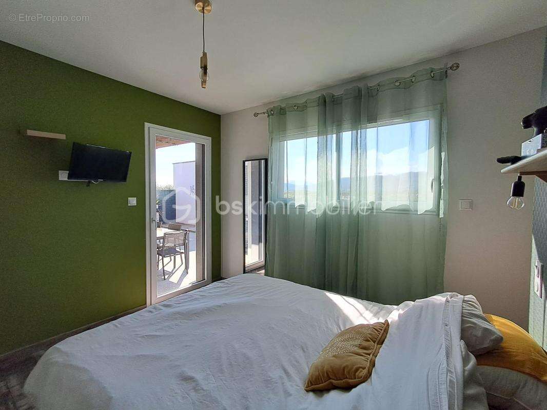 Maison moderne de 130 m² avec piscine et vue imprenable sur les montagnes - photo 7