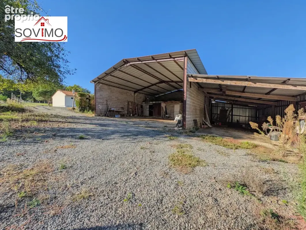 Le charme d'un plain pied de 1975 sur plus de 4700 m2 de terrain avec hangar - photo 18
