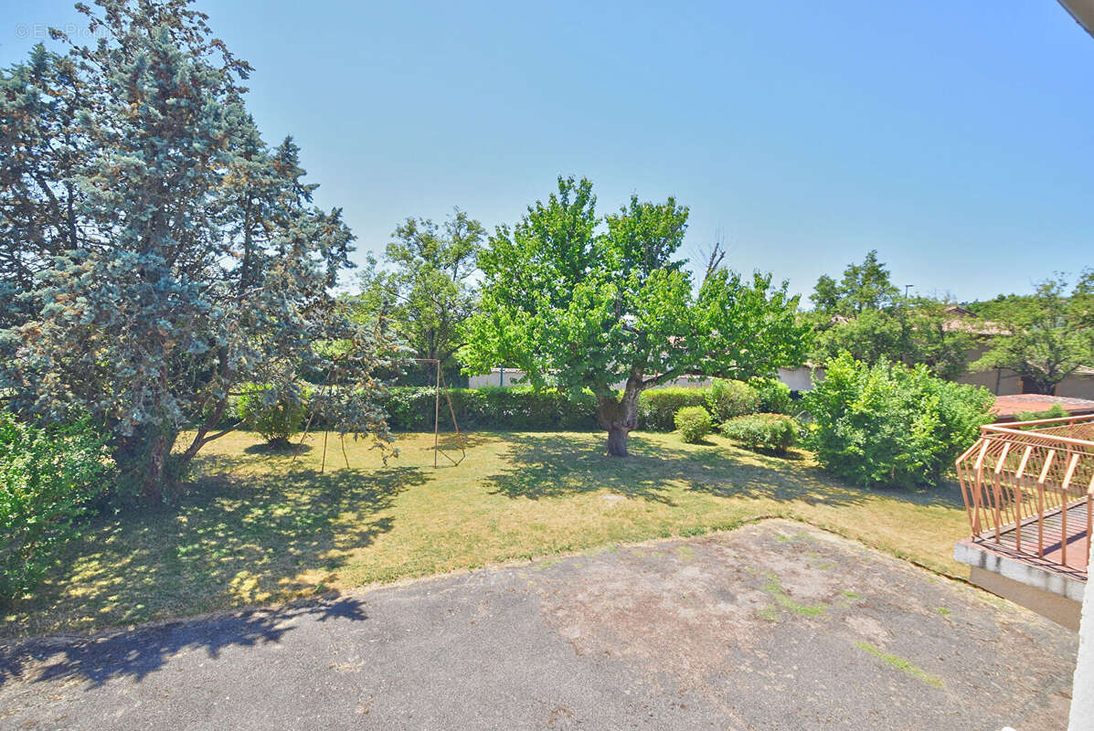 Maison à CHAZAY-D&#039;AZERGUES