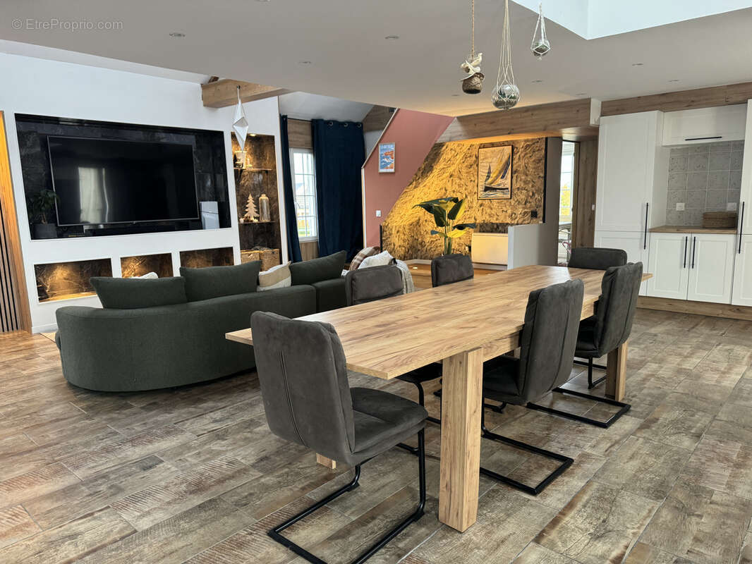 Maison à SAINT-COSME-EN-VAIRAIS