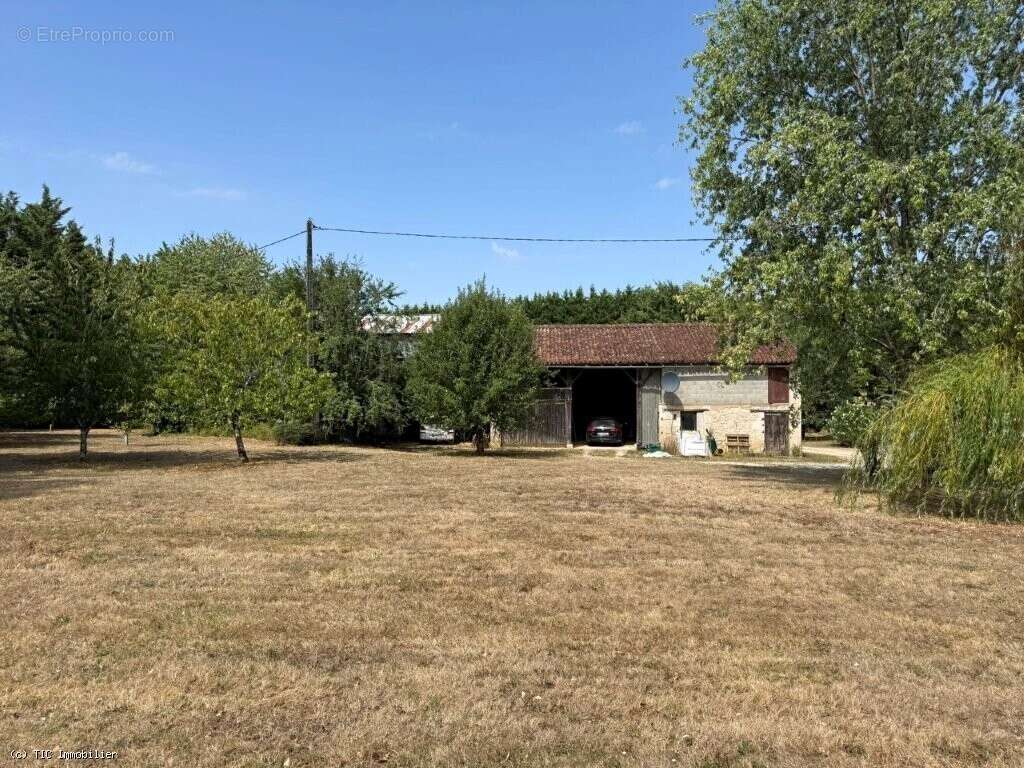 Propriété De Caractère Sur 2 Hectares Avec Deux Gîtes, Piscine Et Fort Potentiel De Développement - photo 64