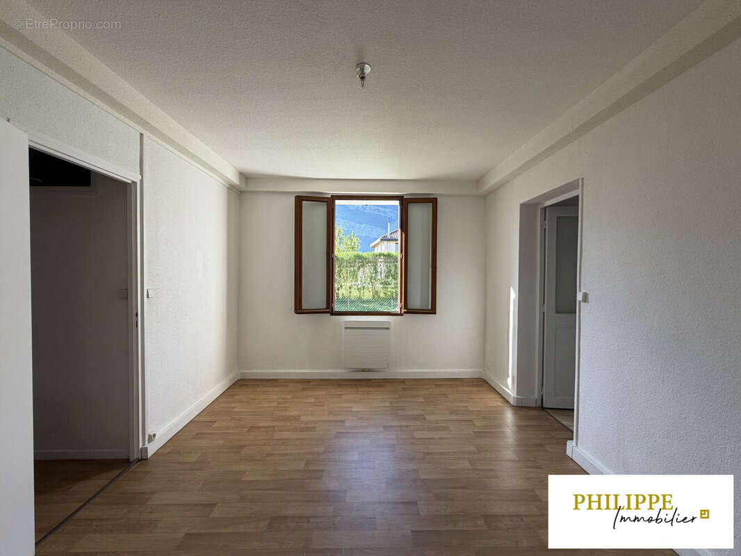 Appartement à CROLLES