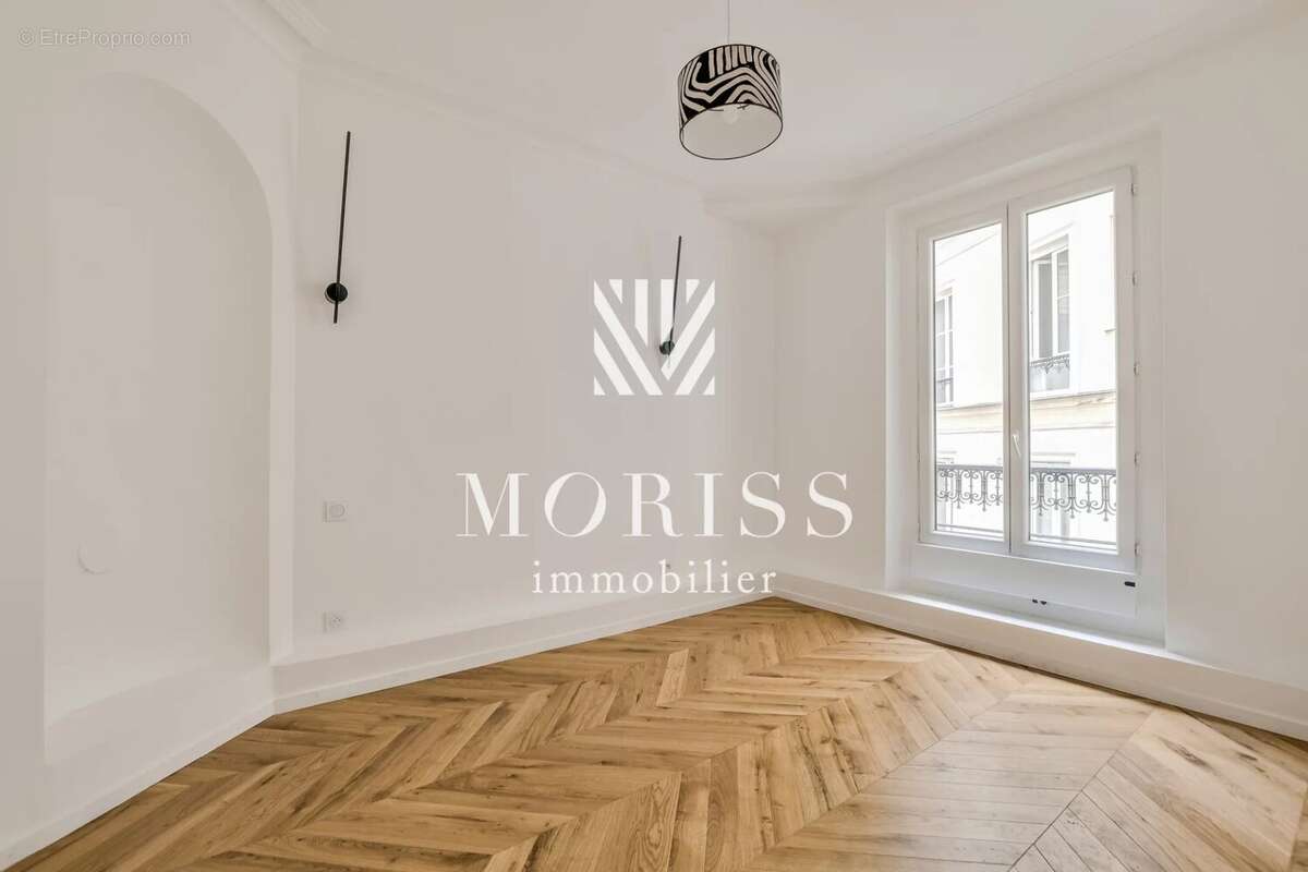 Appartement à PARIS-17E