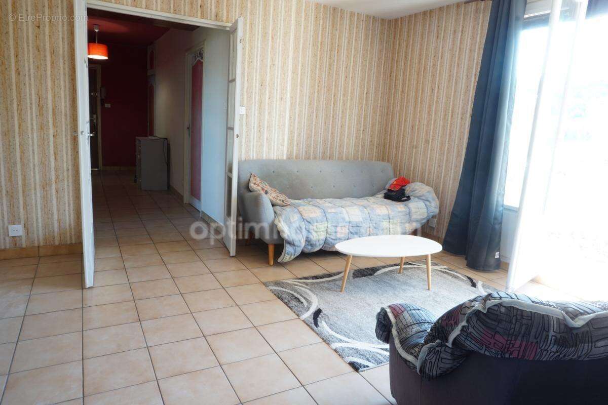 Appartement 3 pièces avec grand balcon et cave à NAVENNE - photo 3