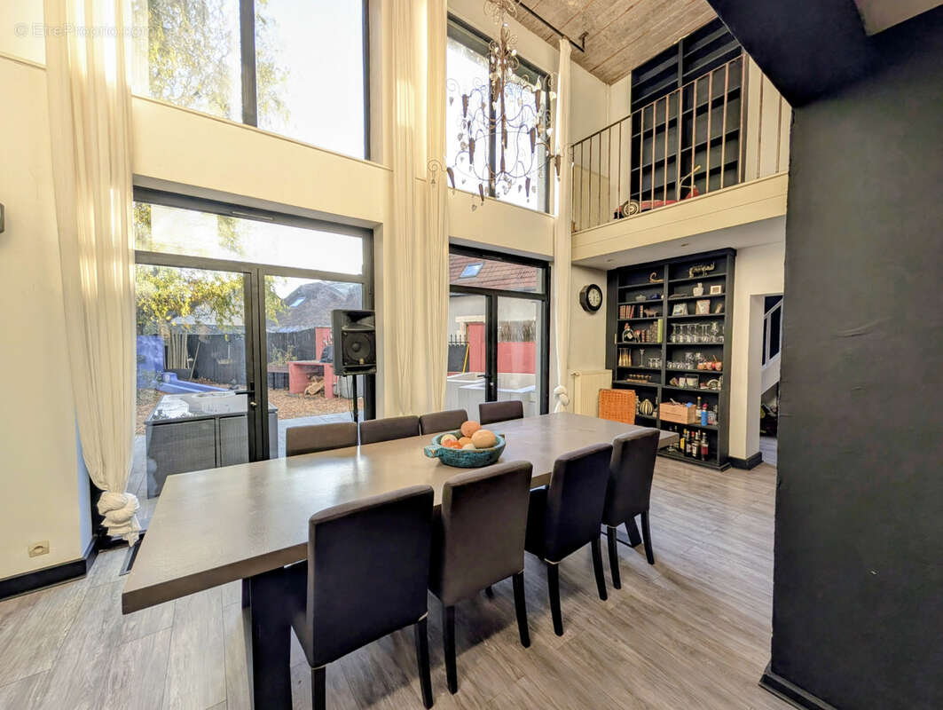 Maison à SAINT-JEAN-DE-LA-RUELLE