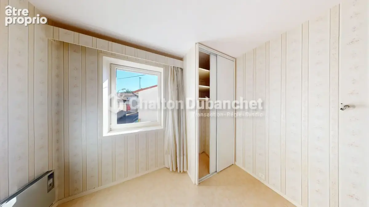 Coutouvre - maison de ville 235 m² ? 5 chambres ? jardin ? - photo 8
