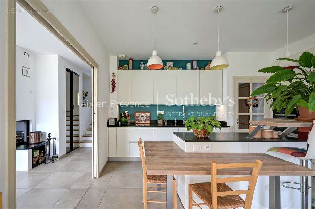 Villa familiale secteur prisé et résidentiel - photo 12