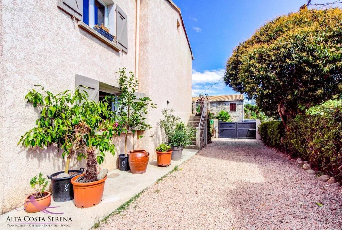 Maison 73m²  - prunelli-di-fiumorbu - photo 4