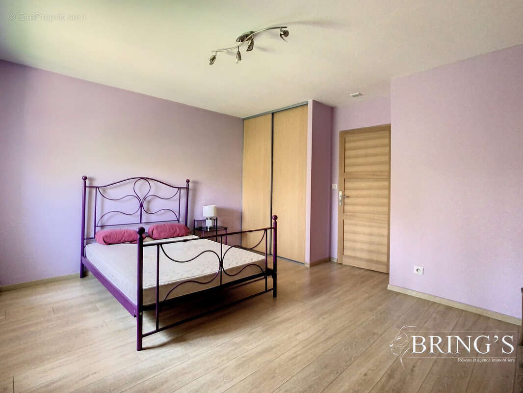 Maison à SAINT-ETIENNE-DU-BOIS