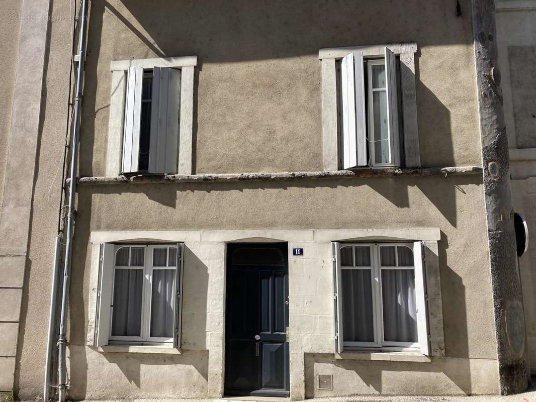 Maison à CHATEAUNEUF-SUR-CHARENTE