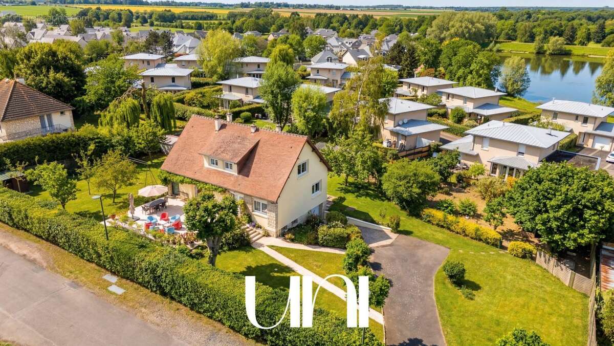 Maison à HEROUVILLE-SAINT-CLAIR