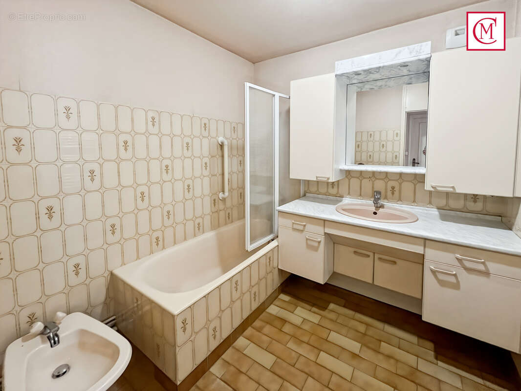 Appartement à MEYLAN