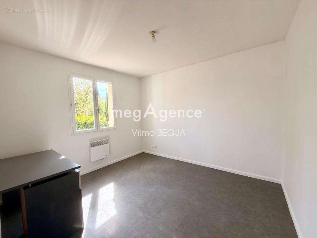 Maison de plain-pied 103 m² – 4 chambres – Garage – Terrain de 1 100 m² - photo 9