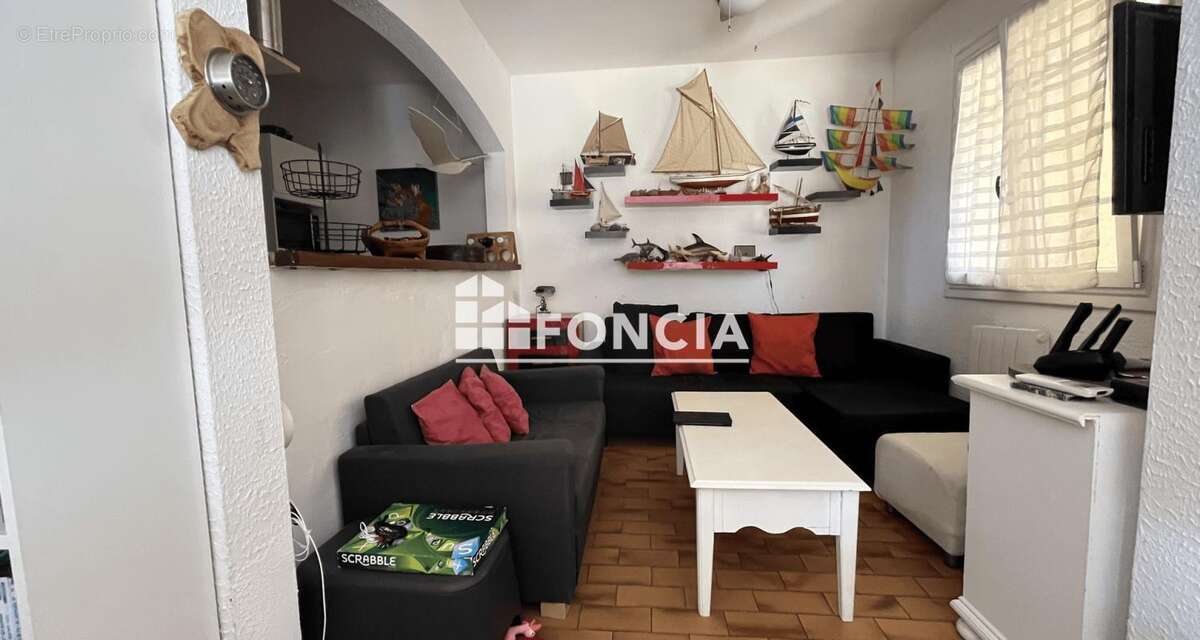 Appartement à SAINT-CYR-SUR-MER