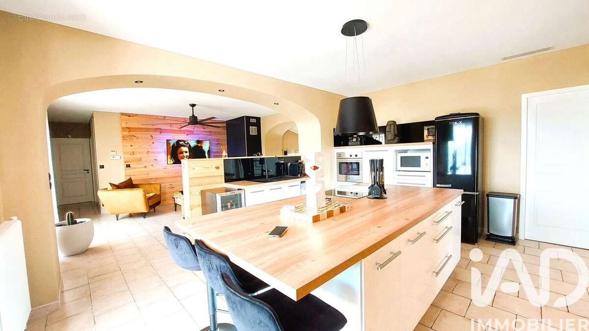 Photo 5 - Maison à ALBA-LA-ROMAINE