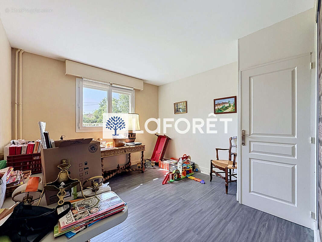 Appartement à LE MESNIL-ESNARD