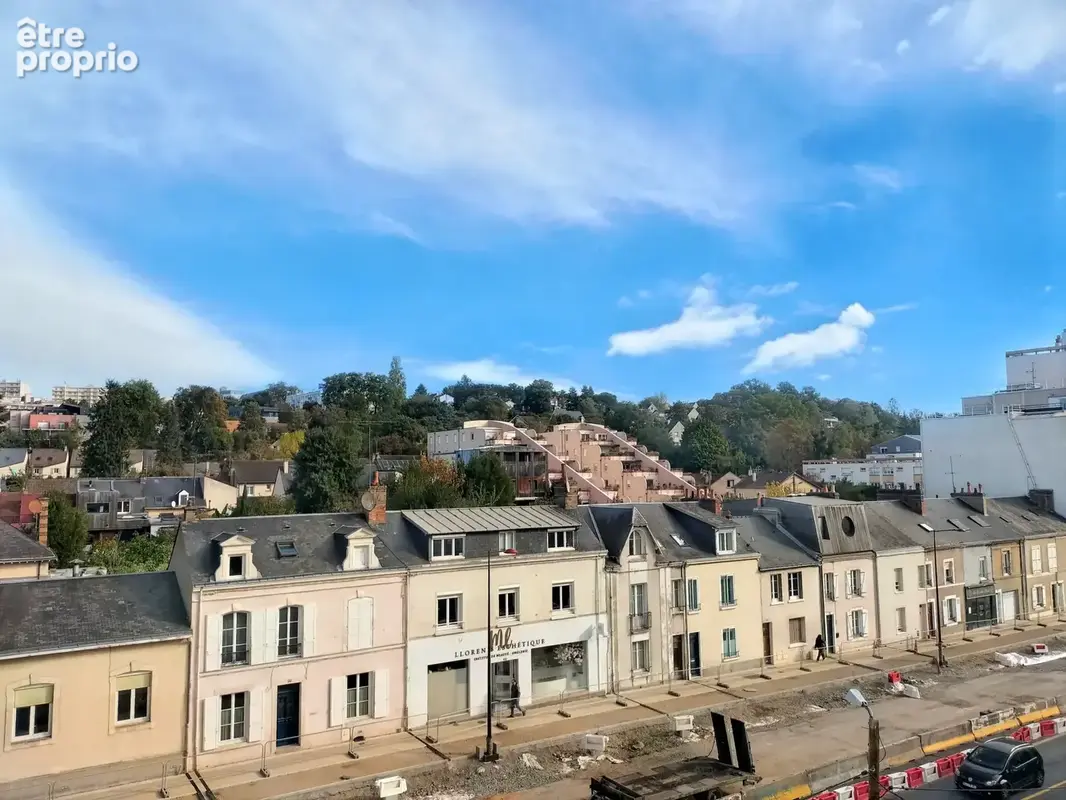 Appartement T3 entièrement rénové avec belle vue panoramique - photo 2