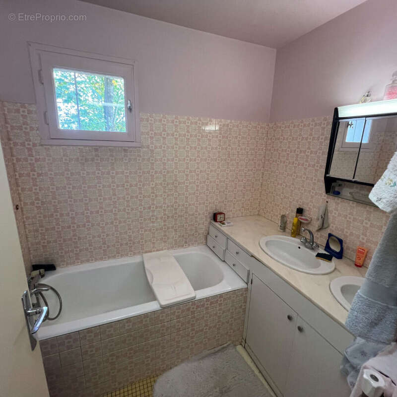 Appartement à LE RAINCY