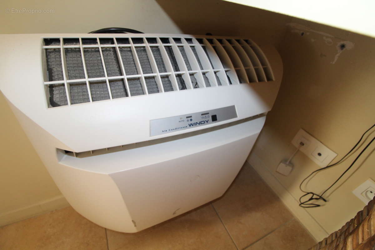 Maison à SAINT-LAURENT-DE-LA-CABRERISSE