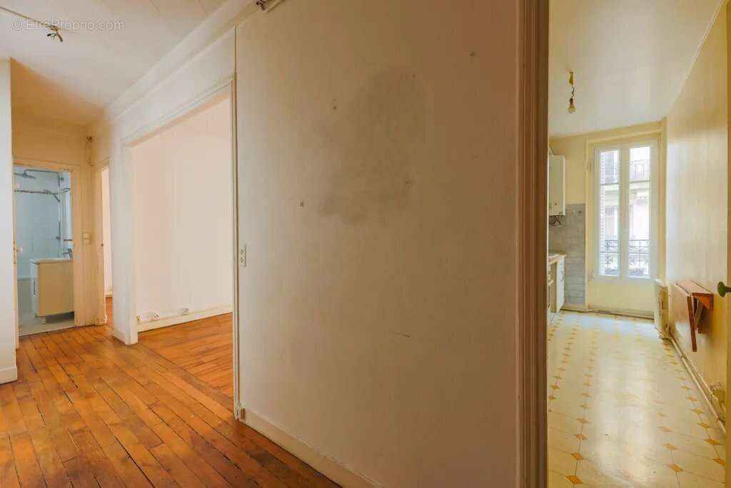 Appartement à PARIS-18E