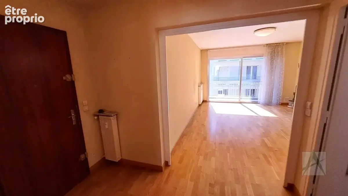 CHAMBERY- T3 avec balcon et parking - photo 5