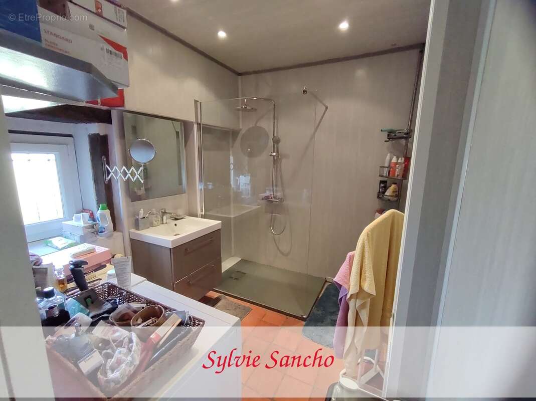 Maison à VICQ-EXEMPLET