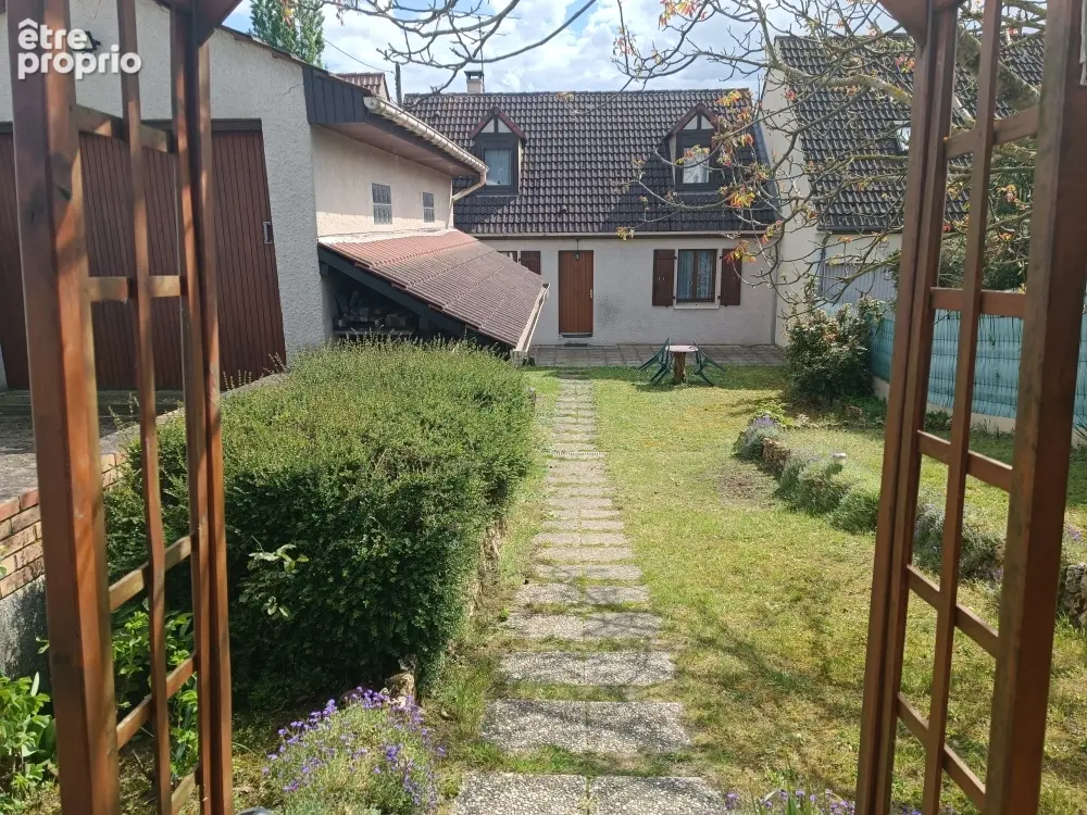 Maison familiale à  Meaux. - photo 3