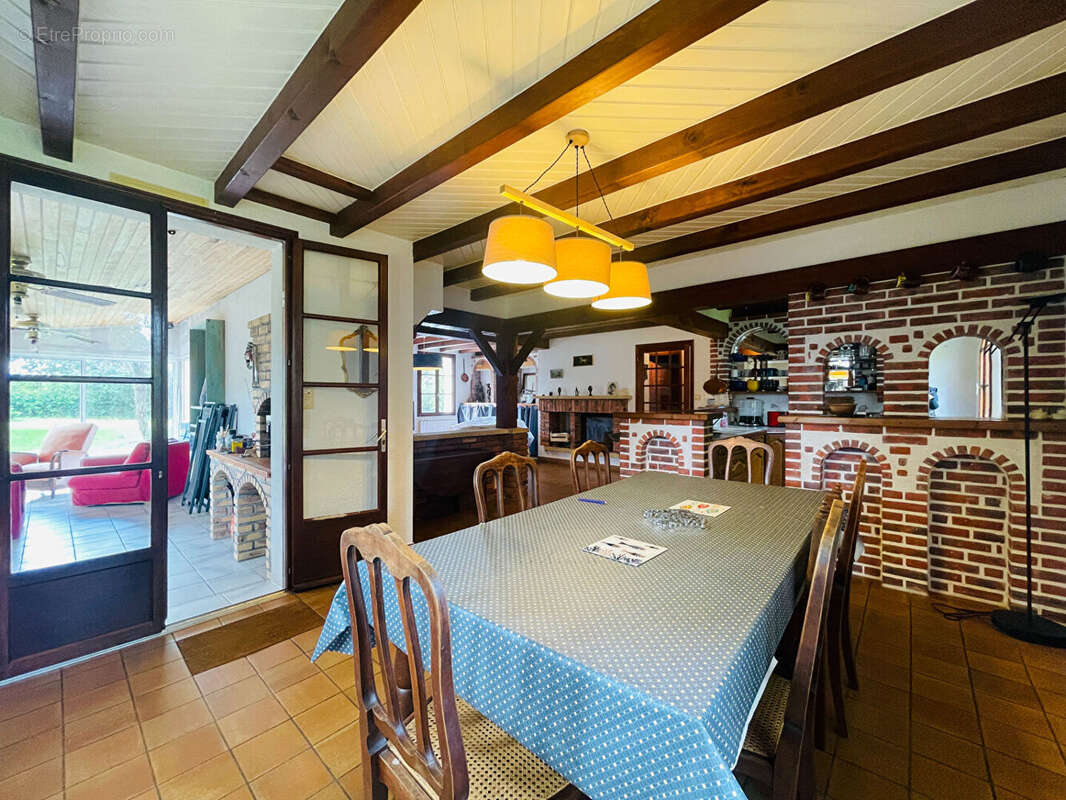 Maison à COMMEQUIERS