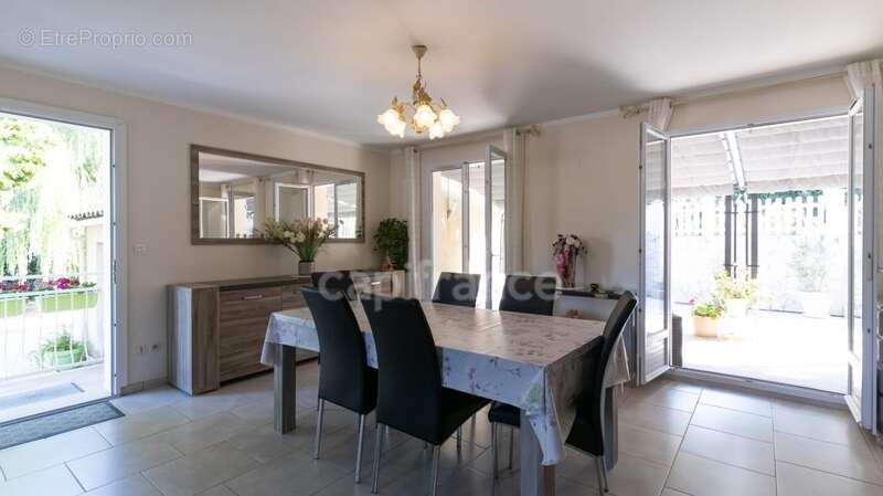 Maison à vendre 3 pièces LA ROQUEBRUSSANNE (83) - photo 8