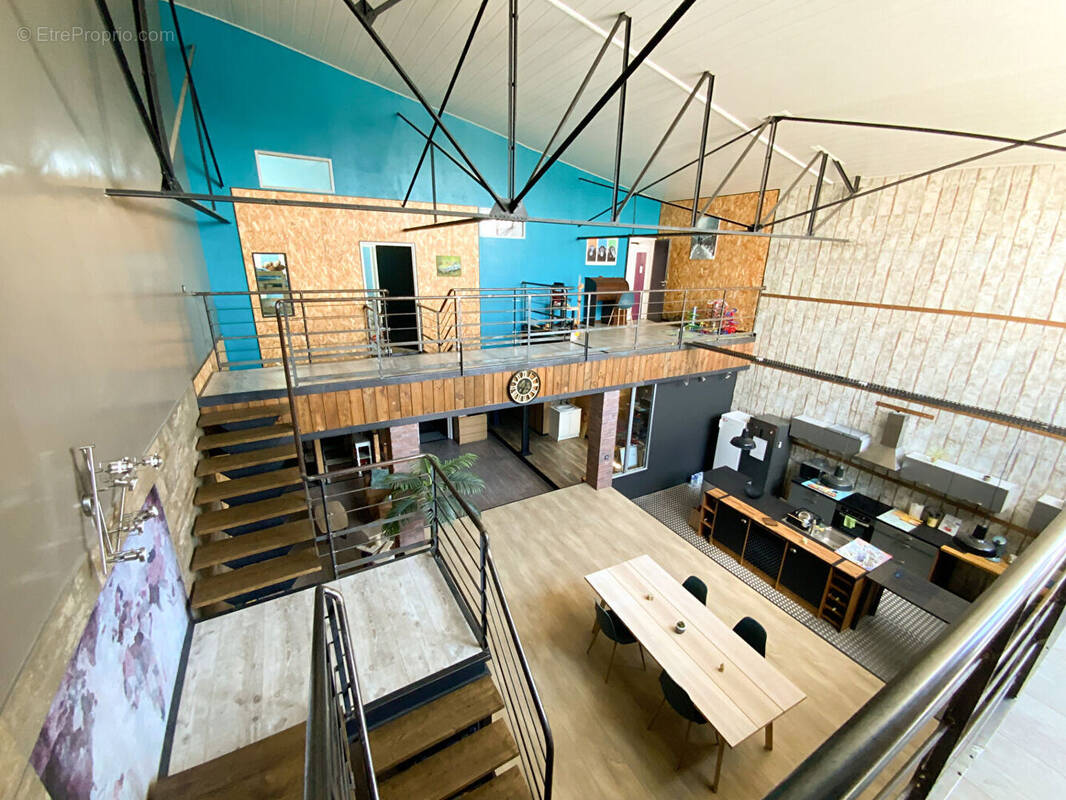 Appartement à MONTCEAU-LES-MINES