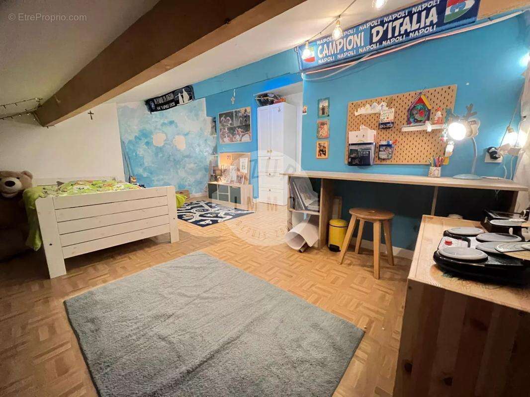 Appartement à SAINT-ZACHARIE