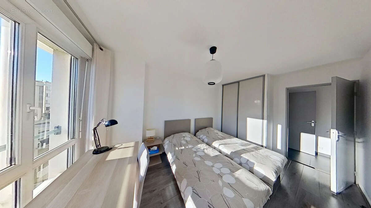 Appartement à LYON-8E