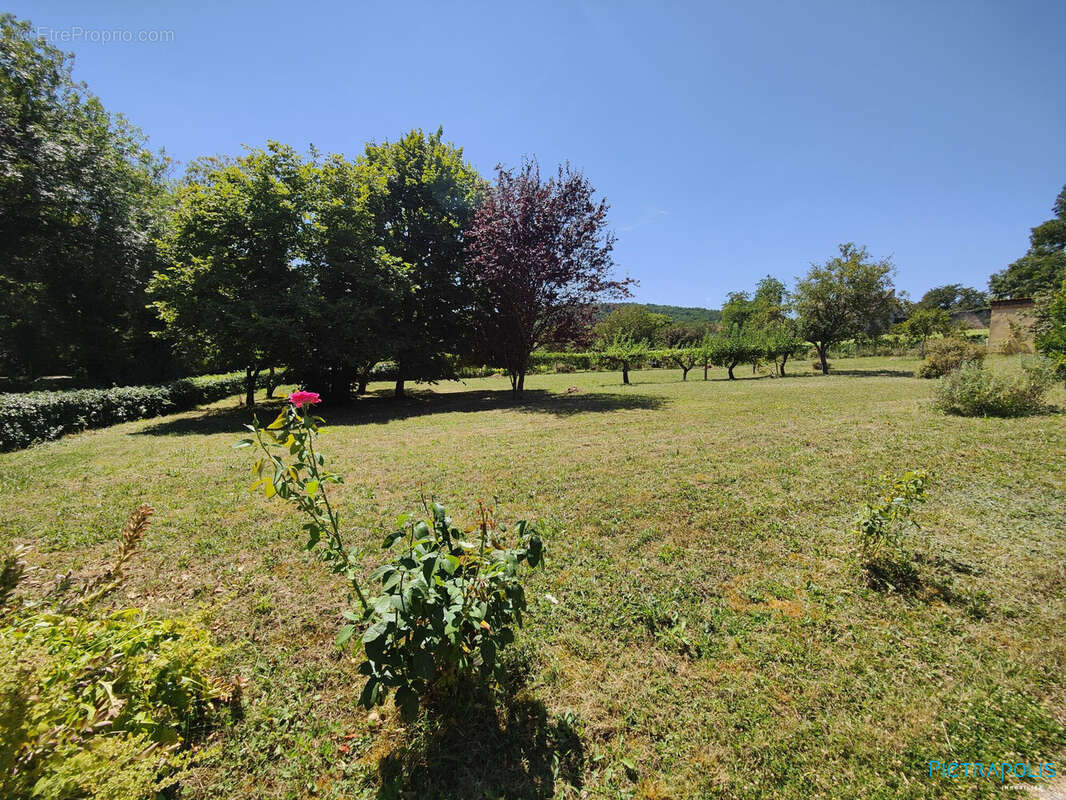 Terrain à SAINT-DESERT