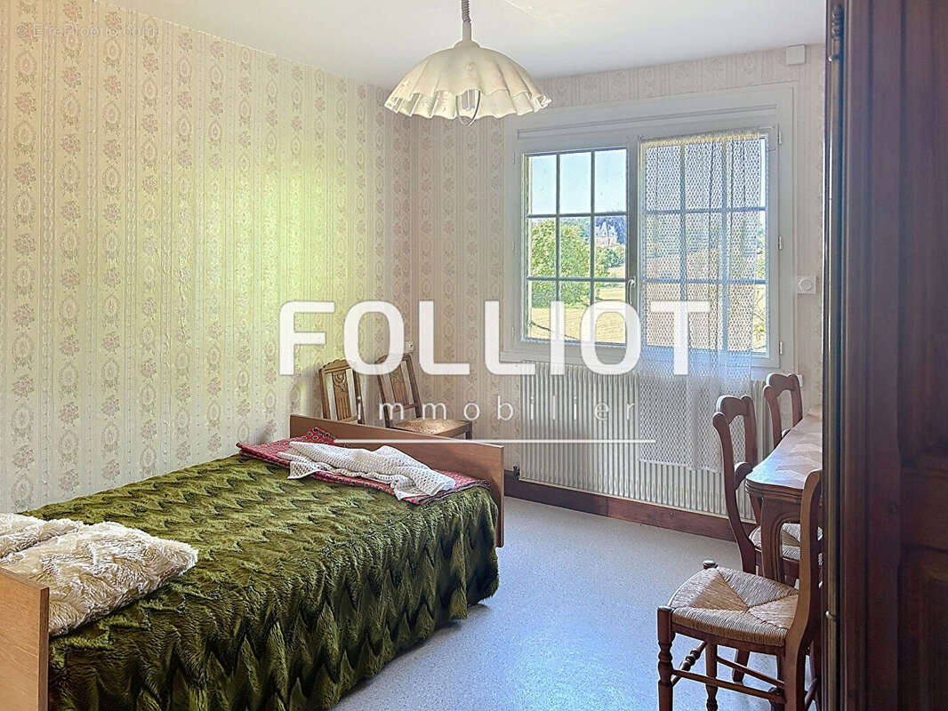A VENDRE Maison Montviron 9 pièce(s) 142 m2 - photo 9