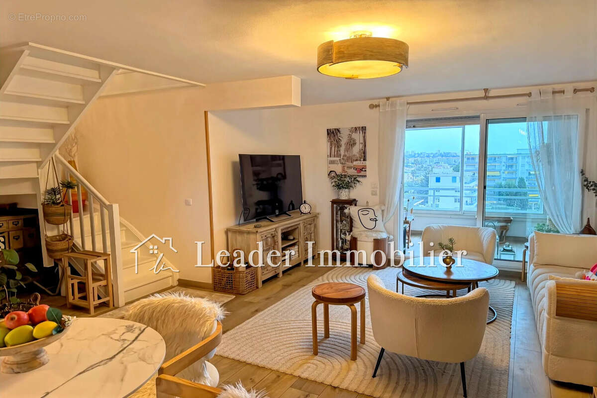 Appartement à VALLAURIS