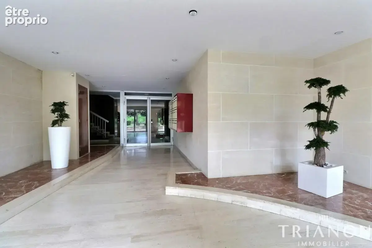 Grand appartement avec exterieur et ascenseur - photo 9