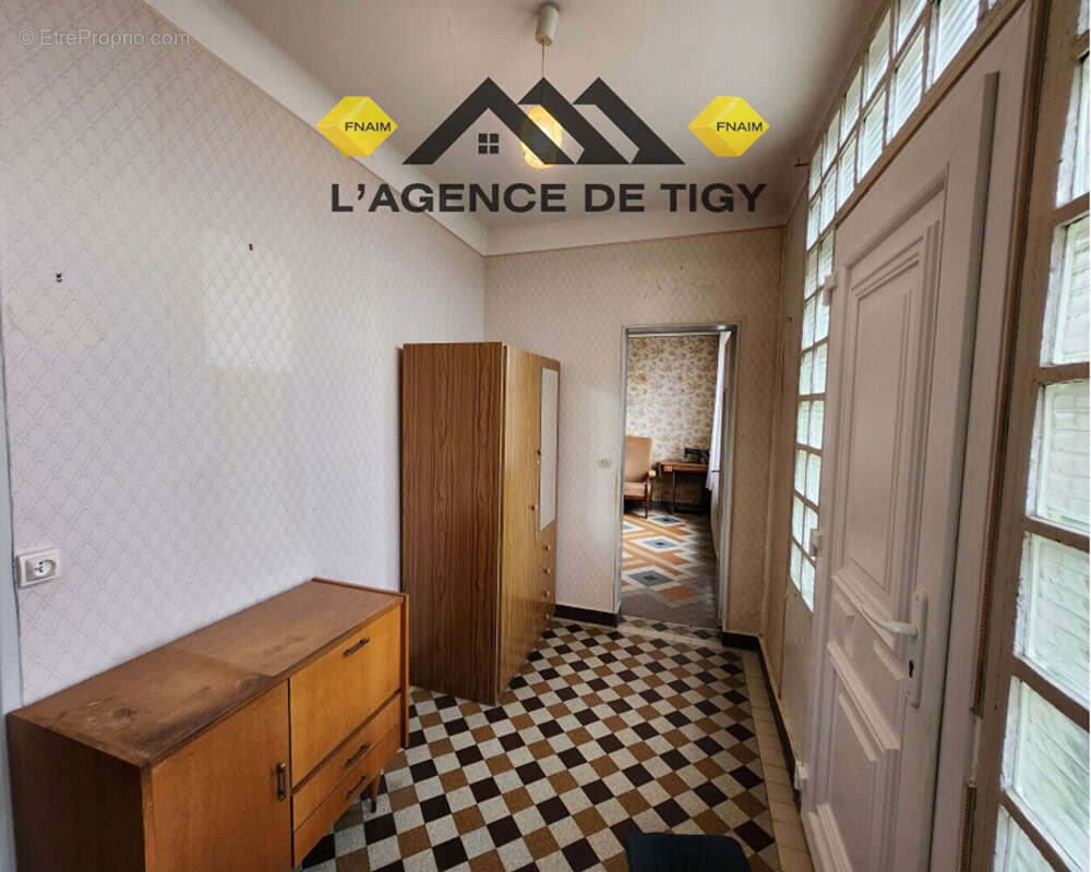 Maison à NEUVY-EN-SULLIAS