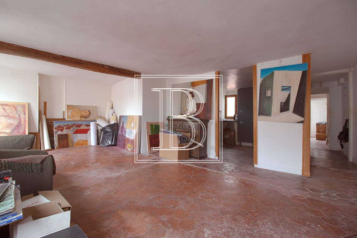 Appartement à PARIS-3E