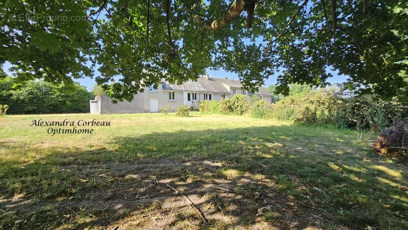 Ensemble immobilier de rapport – 3 logements et 2 hangars sur plus de 5 000 m²LA PELLERINE (49) - photo 2
