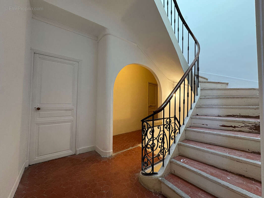 Autre à MARSEILLE-12E