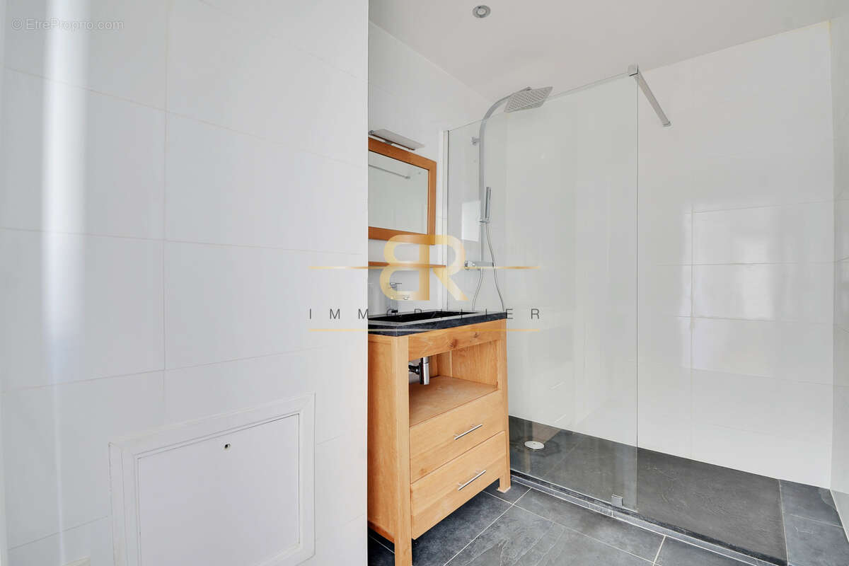 Appartement à SURESNES